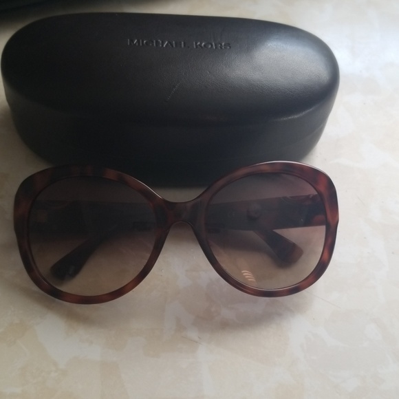 Michael Kors Sunglasses and leather case - Picture 1 of 3